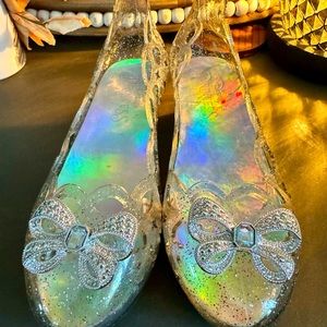 NWOT Disney Princess Light Up Heeled Slipper in Silver/Aurora Borealis. Sz. 2/3